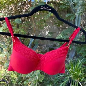 Victoria's Secret Vibrant Red Bra (padded wire)
